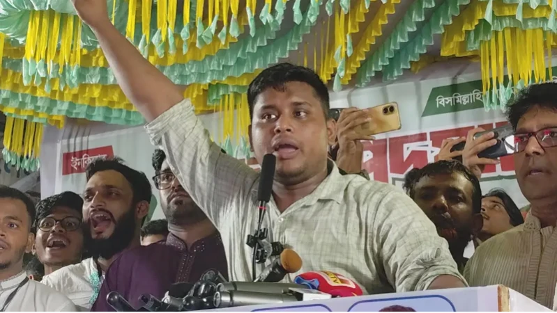 রাজনীতিটাকে দুর্বৃত্তের হাত থেকে মুক্ত করতে হবে : হাসনাত আবদুল্লাহ