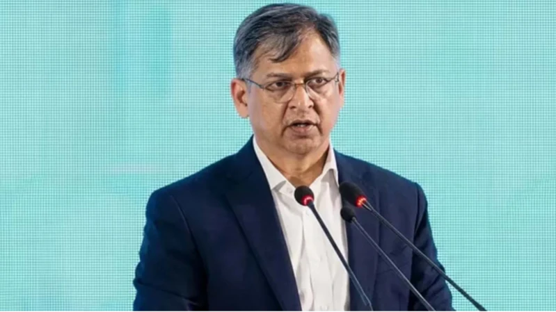 ‘জুলাই কার’, এই বিতর্ক করলে জুলাই কারও থাকবে না: স্বরাষ্ট্রমন্ত্রী