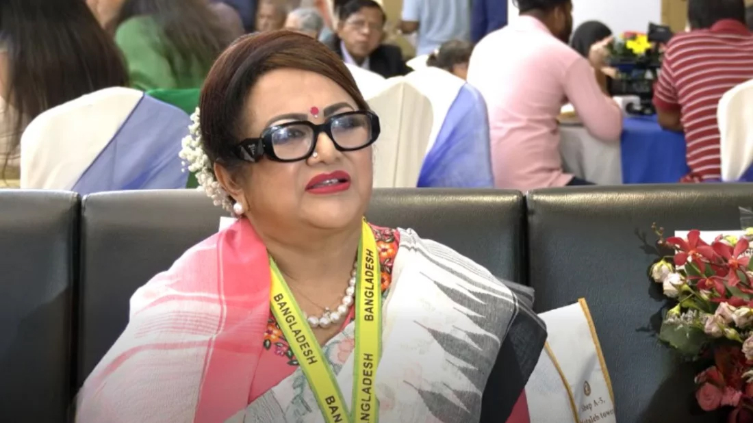 মা দিবস উপলক্ষ্যে বিশেষ সম্মাননা পেলেন ববিতা