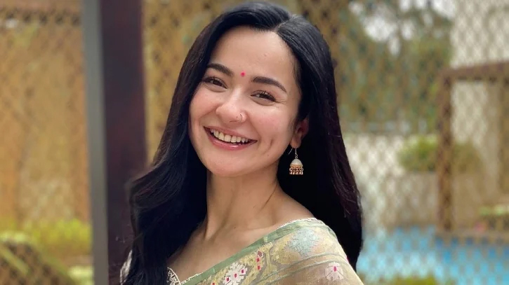ফোর্বসের তালিকায় পাকিস্তানের হানিয়া আমির