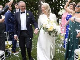 ৬২ বছর বয়সে প্রেমিকাকে বিয়ে করলেন অস্ট্রেলিয়ার প্রধানমন্ত্রী