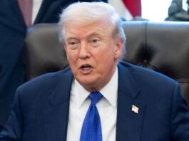 চুক্তি না করলে ‘ভয়াবহ কিছু ঘটবে’, ইরানকে ট্রাম্পের হুমকি