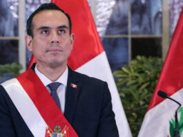 চার মাসেই ক্ষমতাচ্যুত পেরুর প্রেসিডেন্ট!